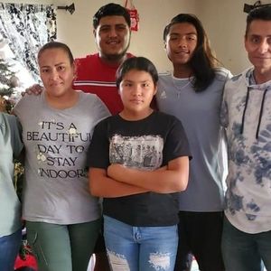 Meet your Posher, Fidelia